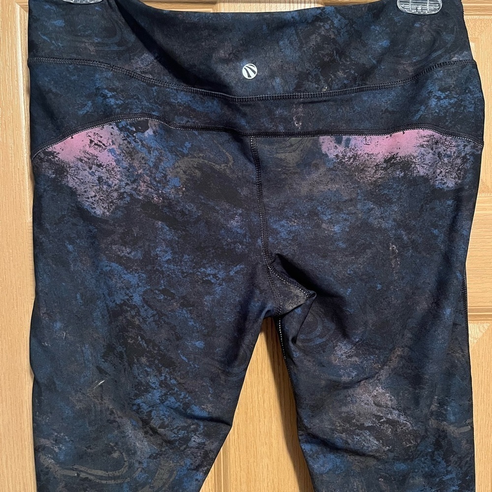 Markia Sport Cropped Activewear Leggings - Picture 5 of 8